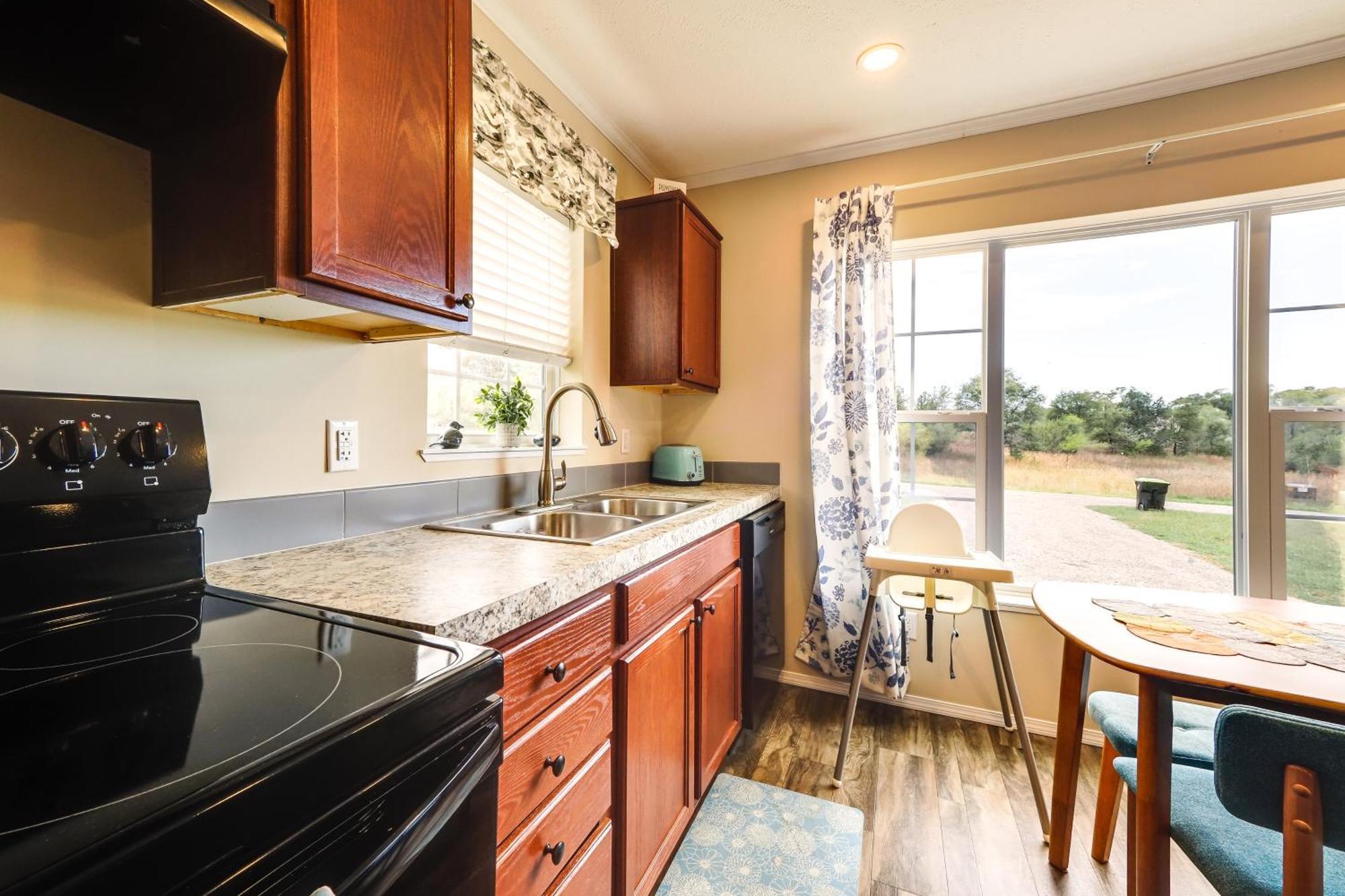 Family Home In Rapid City About 4 Mi To Torch Lake! エクステリア 写真