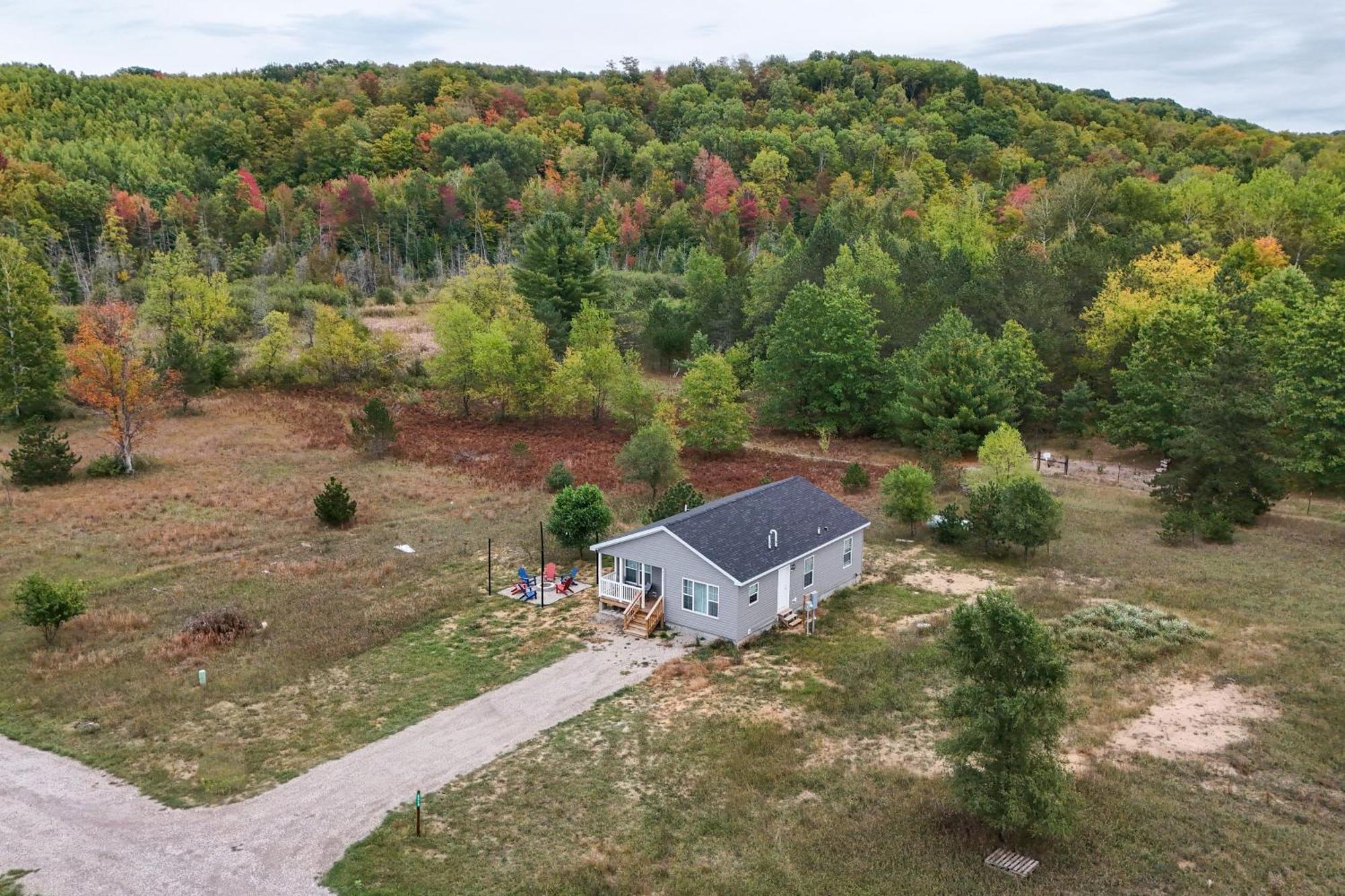 Family Home In Rapid City About 4 Mi To Torch Lake! エクステリア 写真